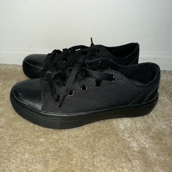 tredsafe Shoes - WOMENS TREDSAFE SLIP-RESISTANT SHOES ALL BLACK WORK SHOES CONVERSE STYLE SIZE 6 